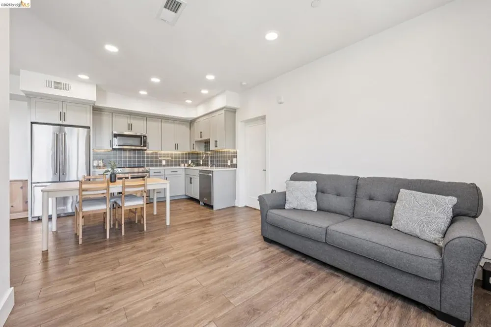 10300 San Pablo Ave #203 El Cerrito, CA 94530