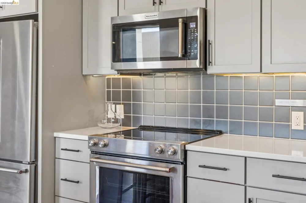 10300 San Pablo Ave #203 El Cerrito, CA 94530