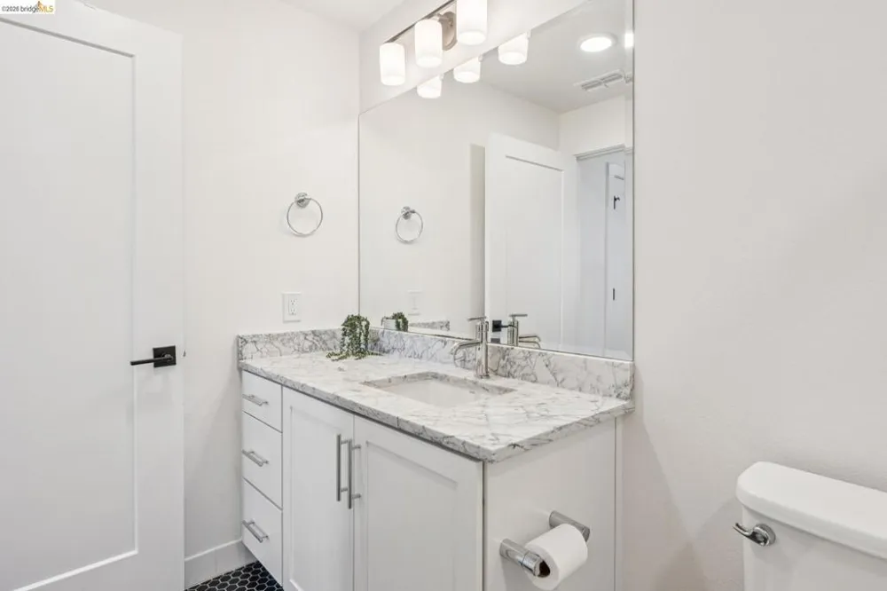 10300 San Pablo Ave #203 El Cerrito, CA 94530