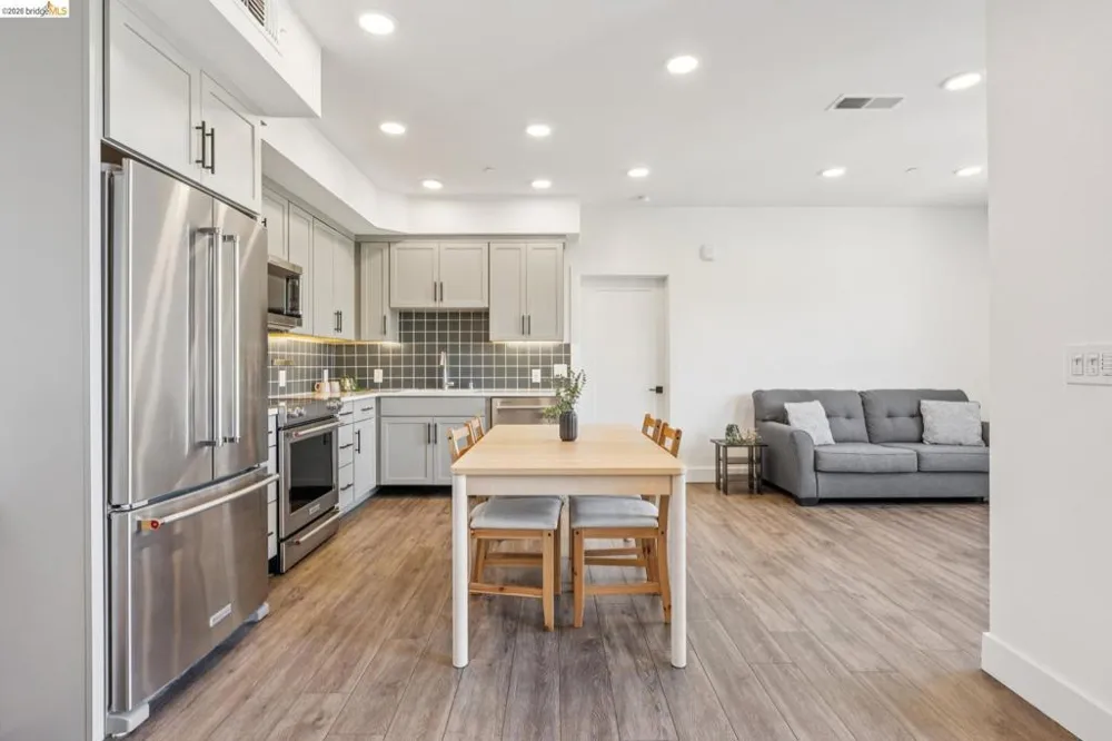 10300 San Pablo Ave #203 El Cerrito, CA 94530