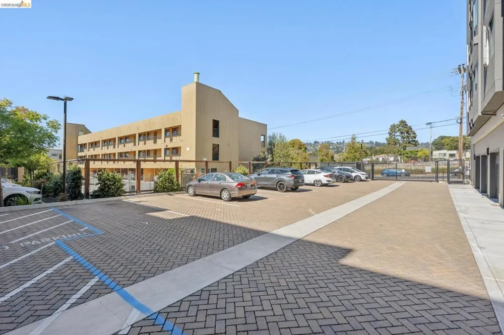 10300 San Pablo Ave #203 El Cerrito, CA 94530
