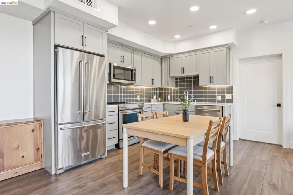10300 San Pablo Ave #203 El Cerrito, CA 94530