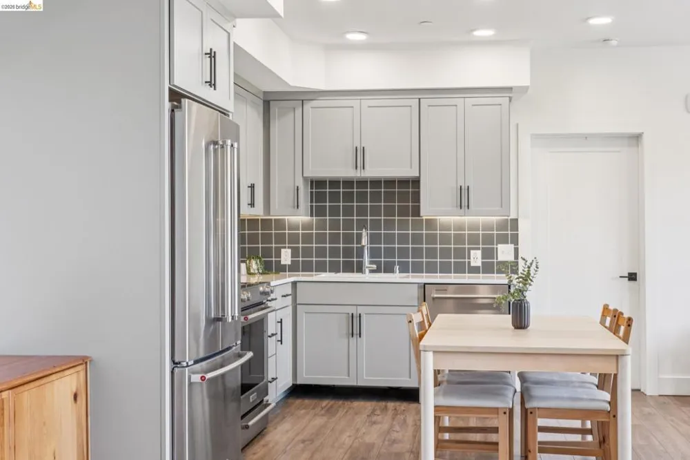 10300 San Pablo Ave #203 El Cerrito, CA 94530