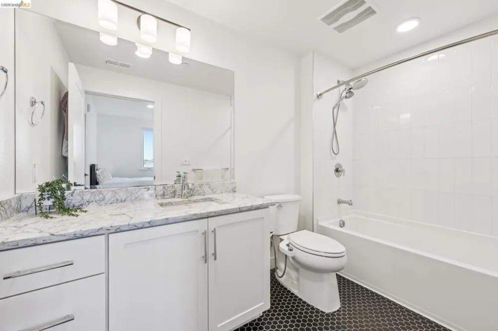 10300 San Pablo Ave #203 El Cerrito, CA 94530