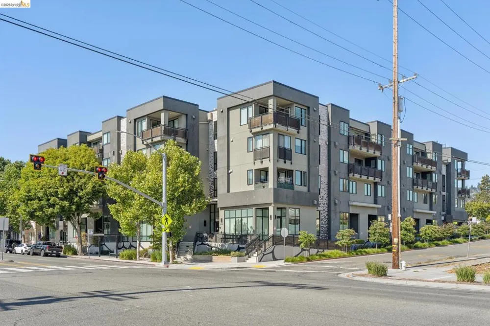 10300 San Pablo Ave #203 El Cerrito, CA 94530