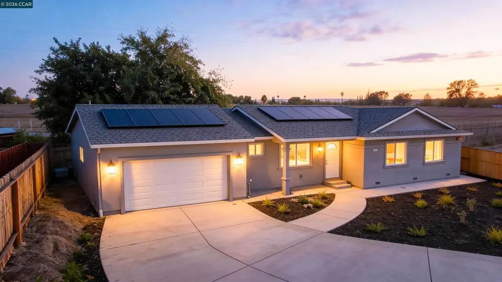 2100 Paige Ct Pittsburg, CA 94565