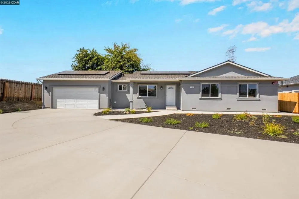 2100 Paige Ct Pittsburg, CA 94565