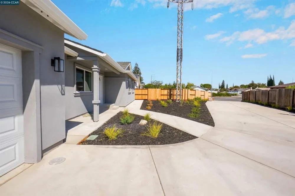 2100 Paige Ct Pittsburg, CA 94565
