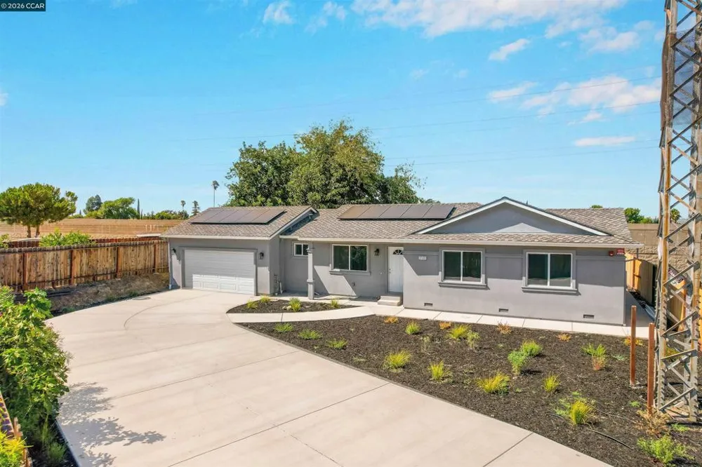 2100 Paige Ct Pittsburg, CA 94565