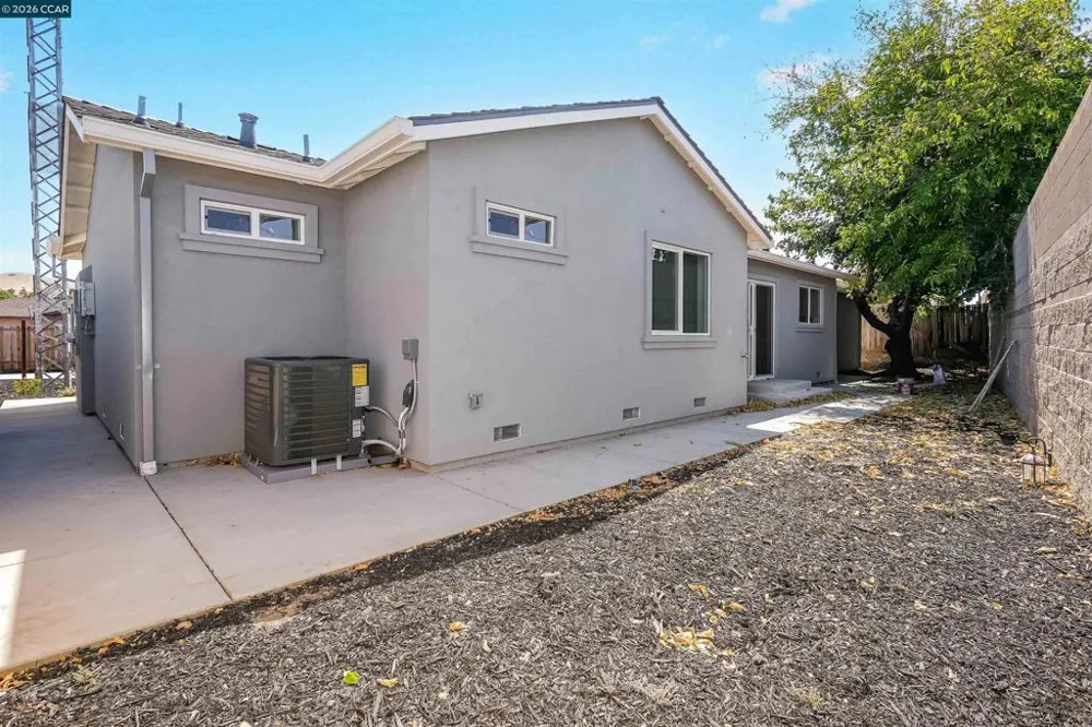 2100 Paige Ct Pittsburg, CA 94565