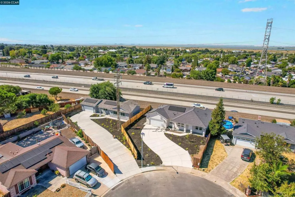 2100 Paige Ct Pittsburg, CA 94565