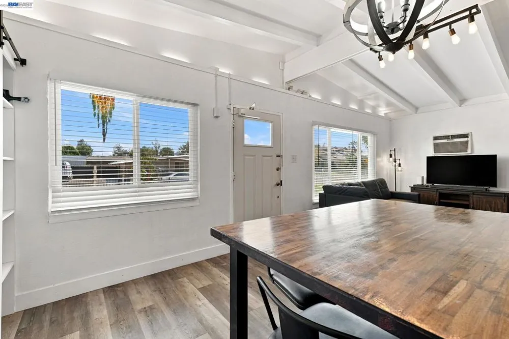 5621 27Th Ave Sacramento, CA 95820