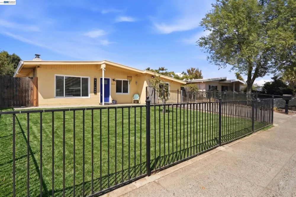 5621 27Th Ave Sacramento, CA 95820