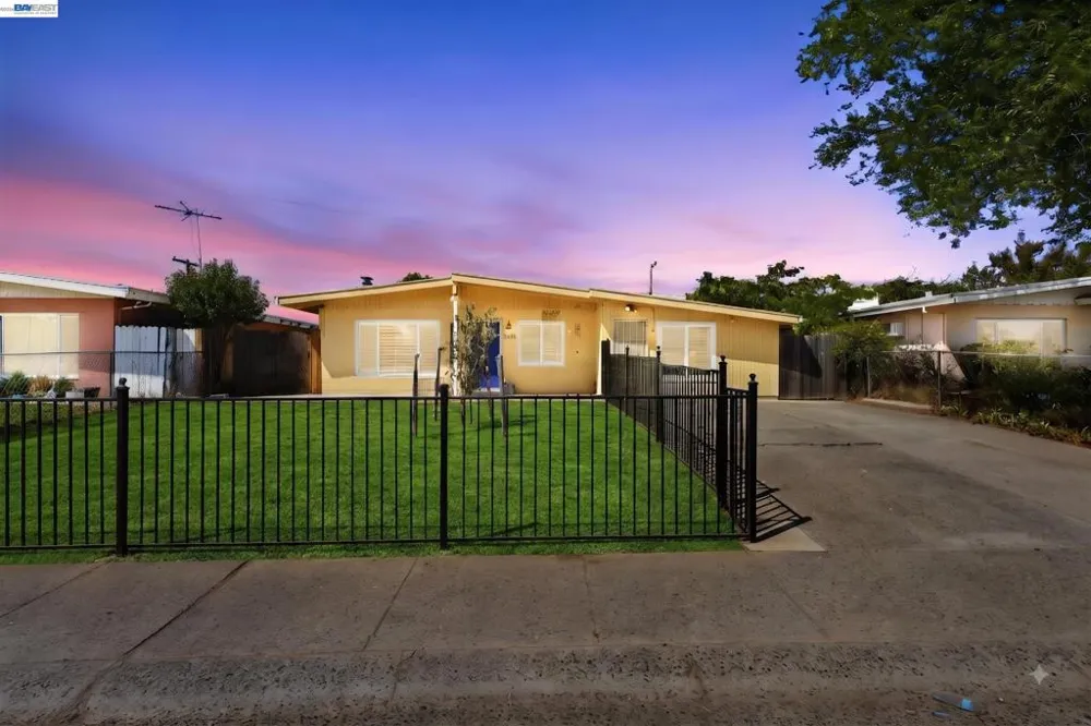 5621 27Th Ave Sacramento, CA 95820