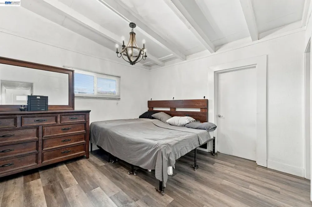 5621 27Th Ave Sacramento, CA 95820