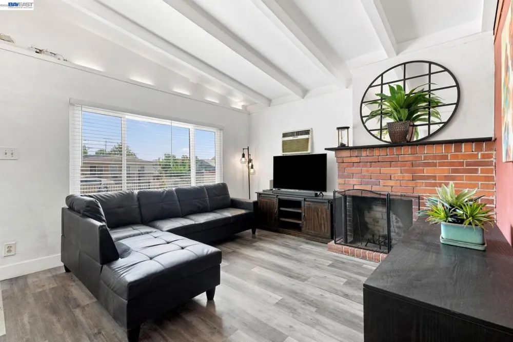 5621 27Th Ave Sacramento, CA 95820
