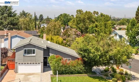 5435 Betty Cir