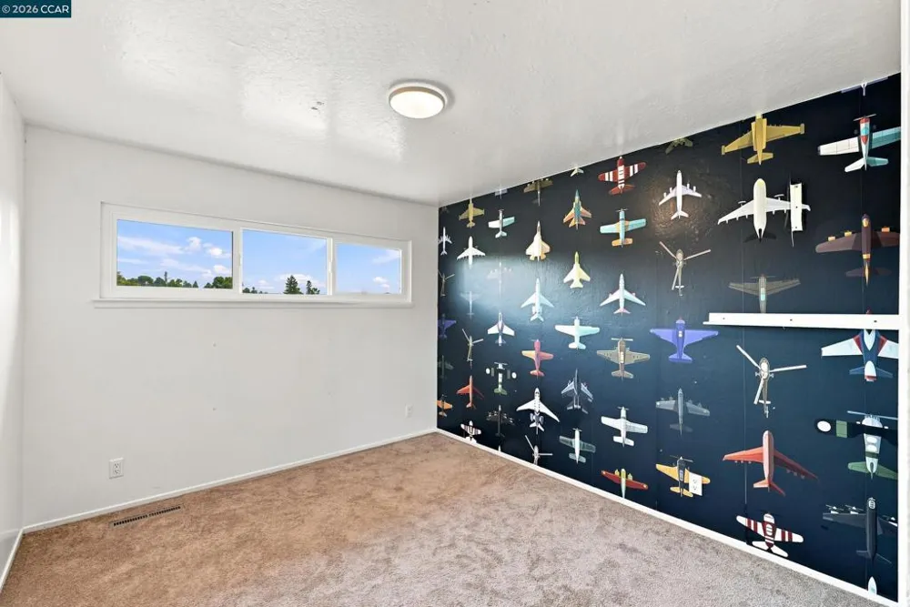 18490 Carlwyn Dr Castro Valley, CA 94546