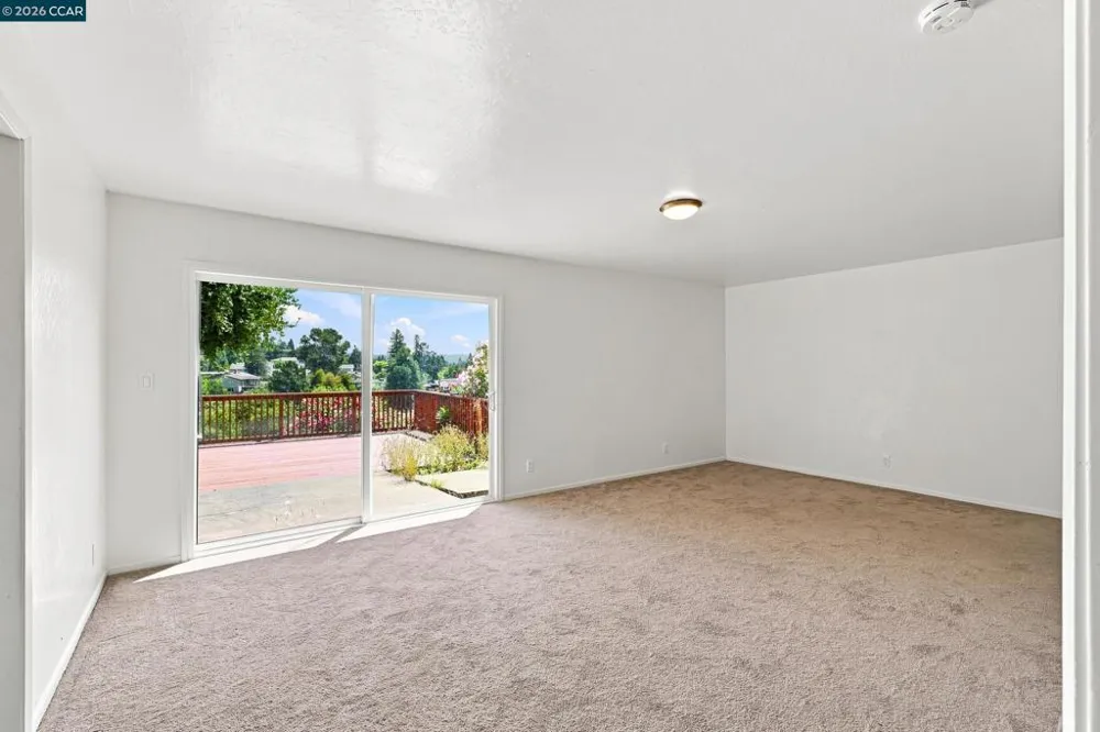 18490 Carlwyn Dr Castro Valley, CA 94546