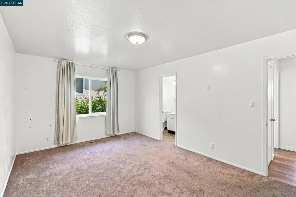18490 Carlwyn Dr Castro Valley, CA 94546