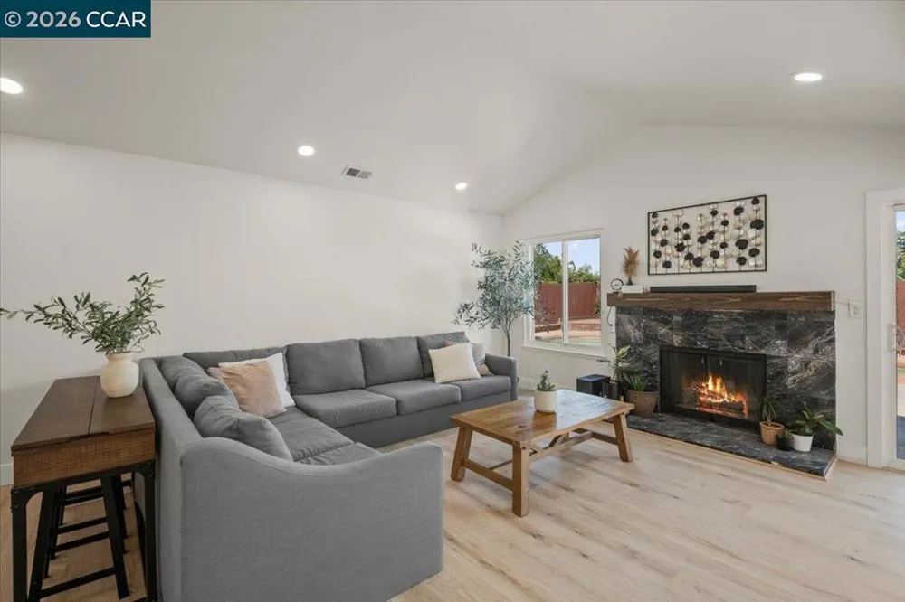 118 Cottonwood Ct Hercules, CA 94547