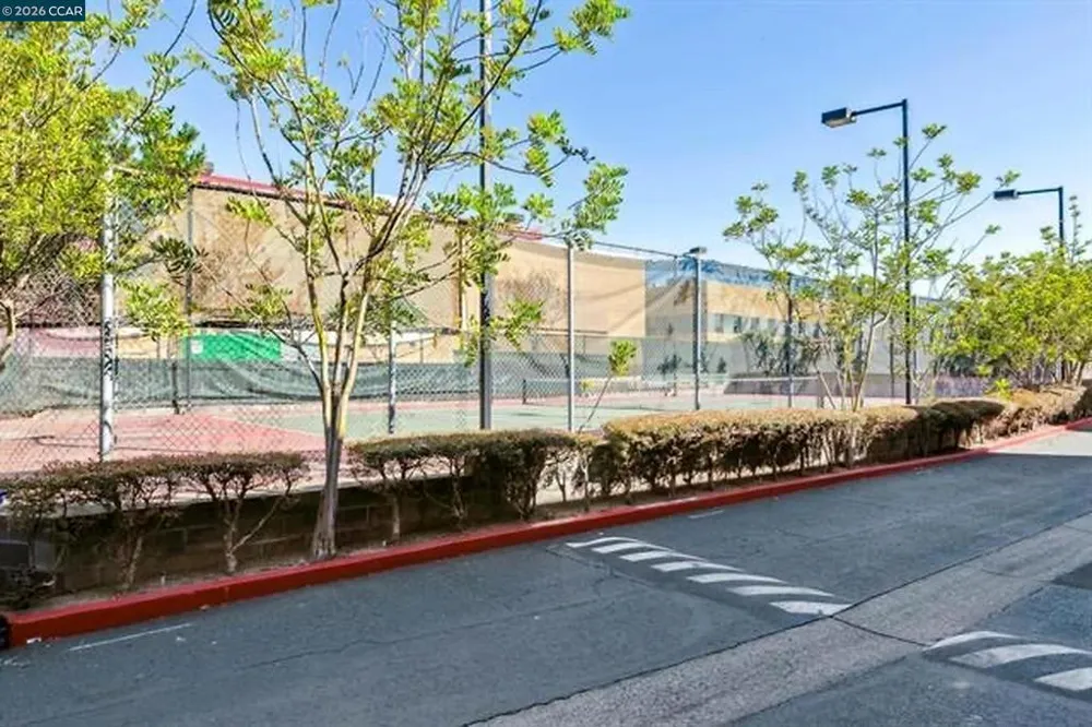 2121 Vale Rd #15 San Pablo, CA 94806