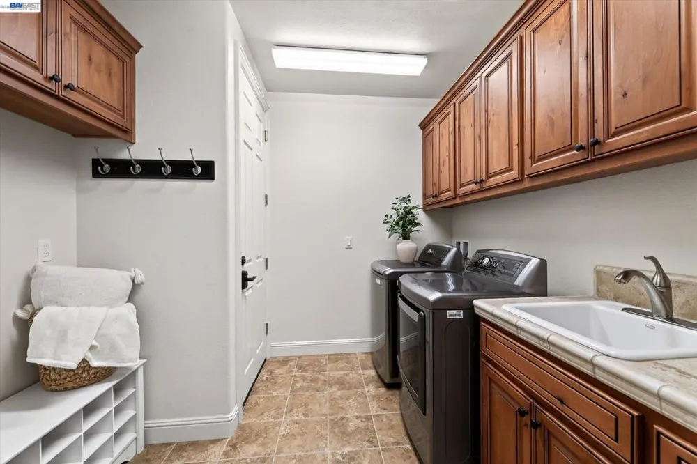 3182 Ashbourne Cir San Ramon, CA 94583