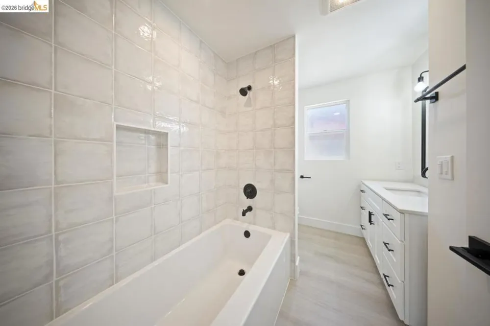 1923 Thompson Ln El Sobrante, CA 94803
