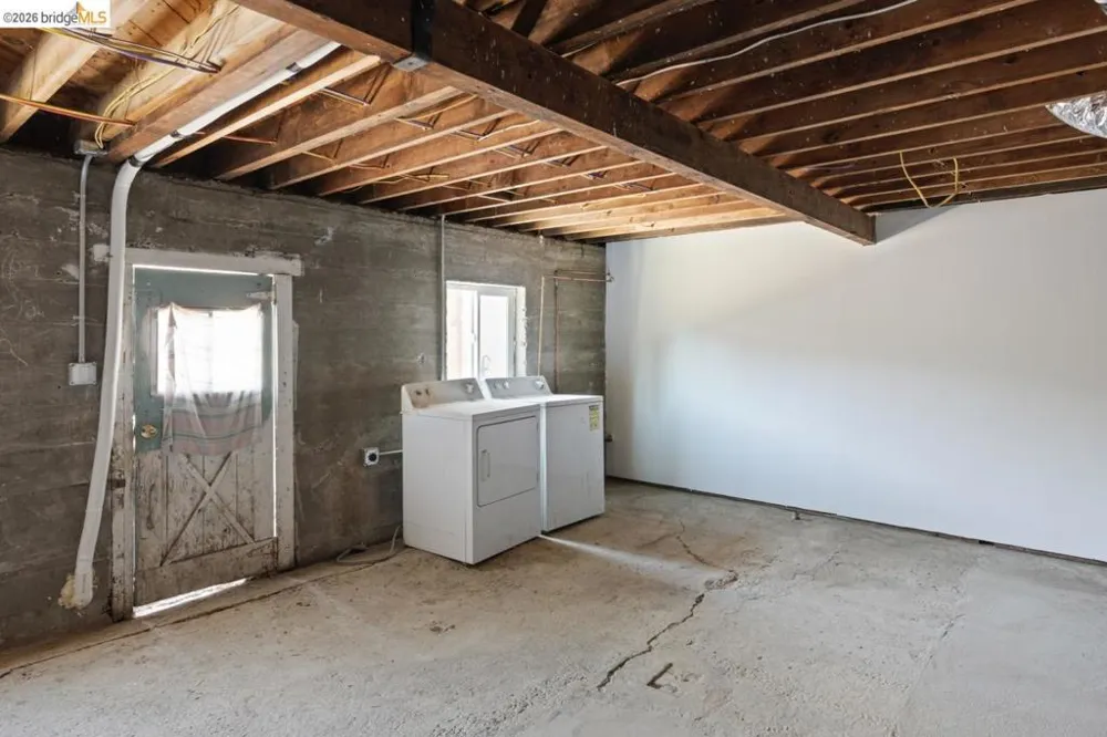 1923 Thompson Ln El Sobrante, CA 94803
