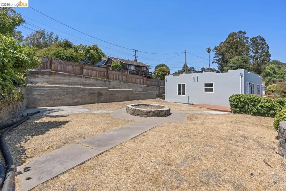 1923 Thompson Ln El Sobrante, CA 94803