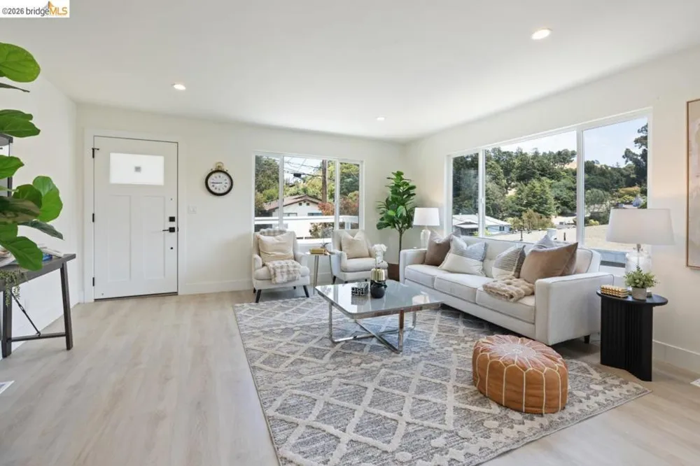 1923 Thompson Ln El Sobrante, CA 94803