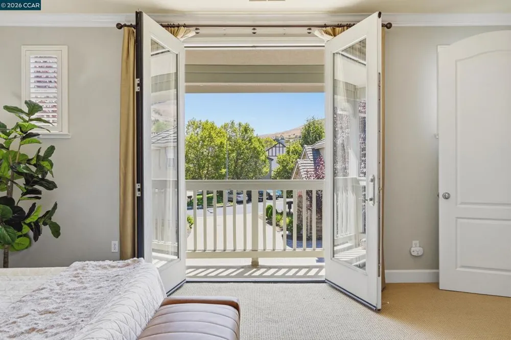 6122 Ashwell Way Vallejo, CA 94591