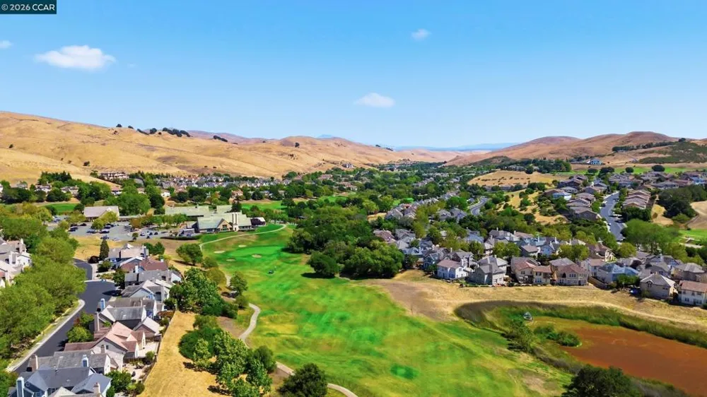 6122 Ashwell Way Vallejo, CA 94591