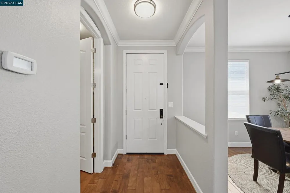 6122 Ashwell Way Vallejo, CA 94591