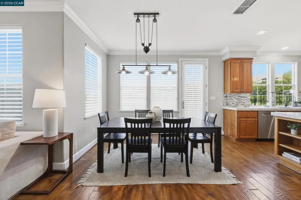 6122 Ashwell Way Vallejo, CA 94591