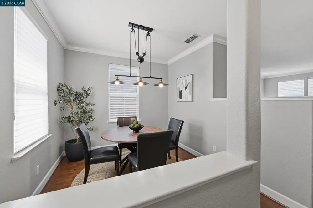 6122 Ashwell Way Vallejo, CA 94591