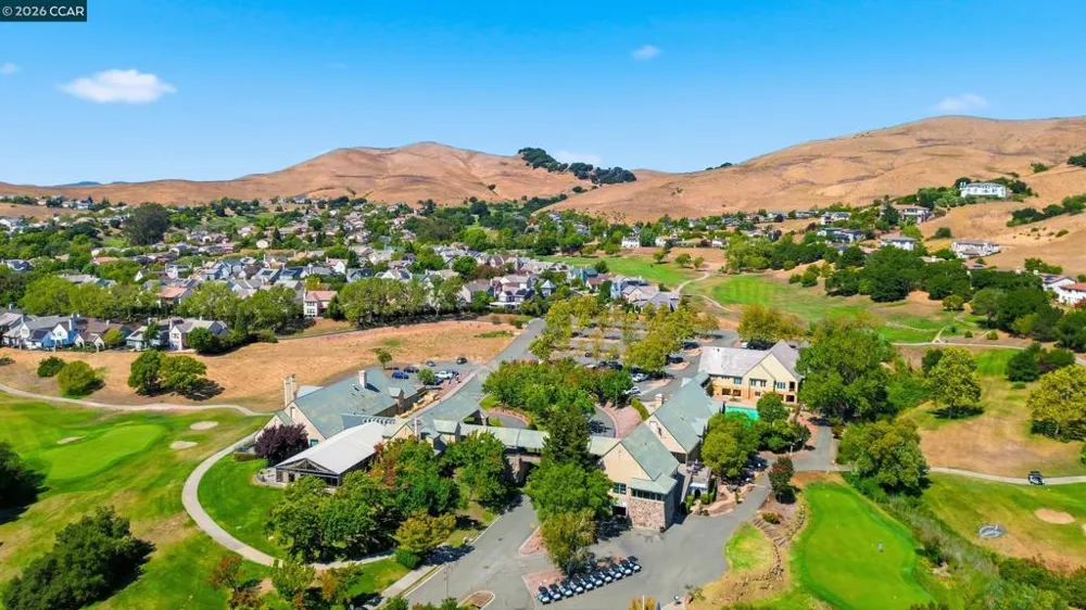 6122 Ashwell Way Vallejo, CA 94591