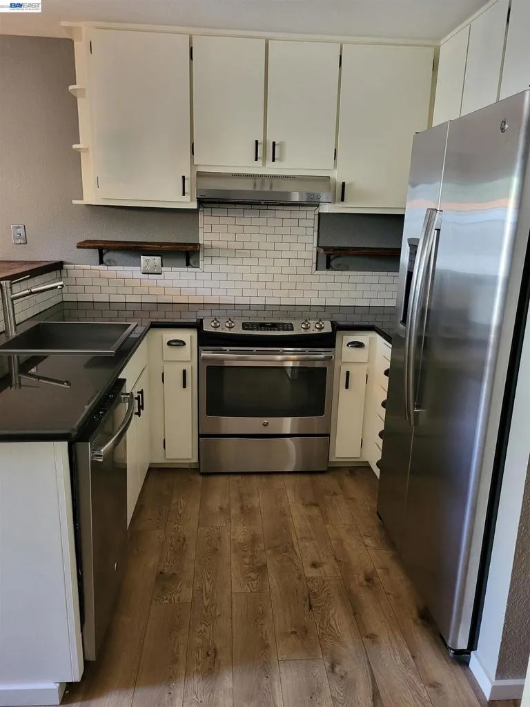 665 Palomino Dr #D Pleasanton, CA 94566