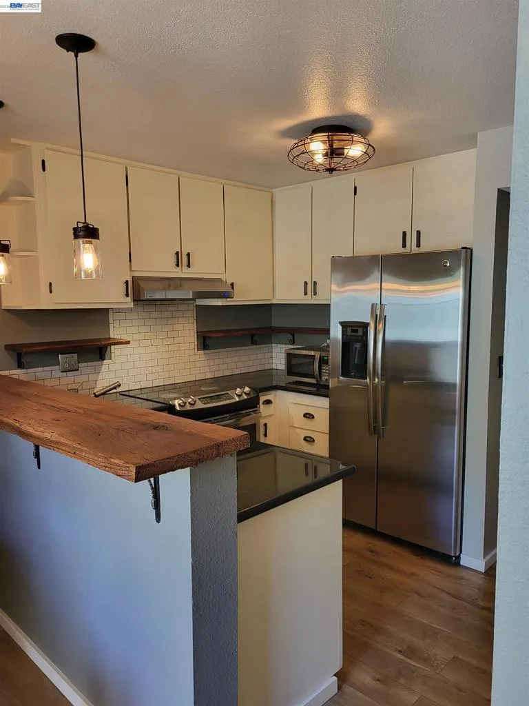 665 Palomino Dr #D Pleasanton, CA 94566