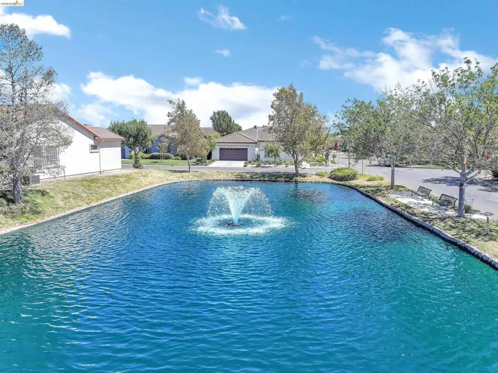 609 Twin Lakes Ln Rio Vista, CA 94571