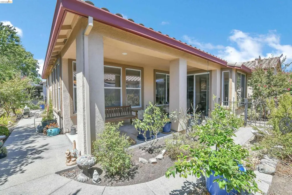 609 Twin Lakes Ln Rio Vista, CA 94571