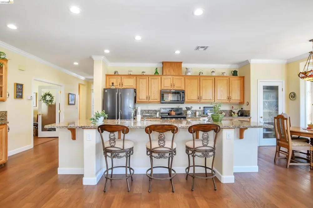 609 Twin Lakes Ln Rio Vista, CA 94571