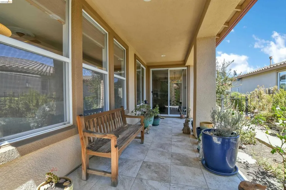 609 Twin Lakes Ln Rio Vista, CA 94571