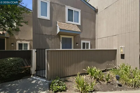 3901 Clayton Rd #32