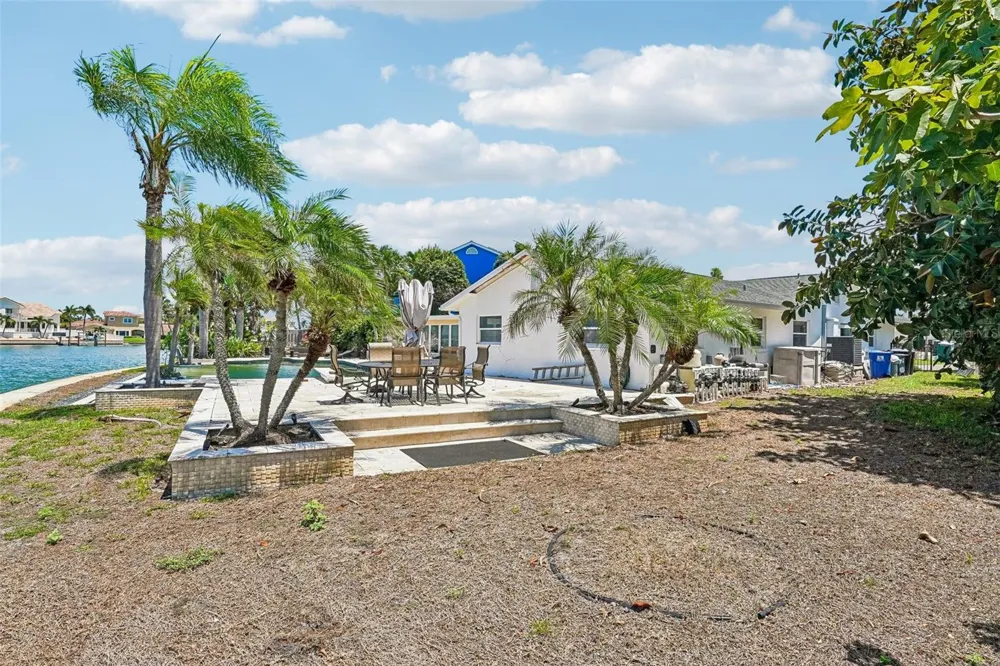 8078 13TH AVENUE S St Petersburg, FL 33707