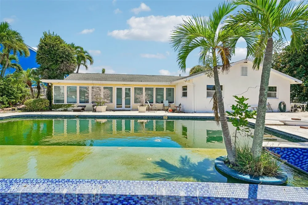 8078 13TH AVENUE S St Petersburg, FL 33707