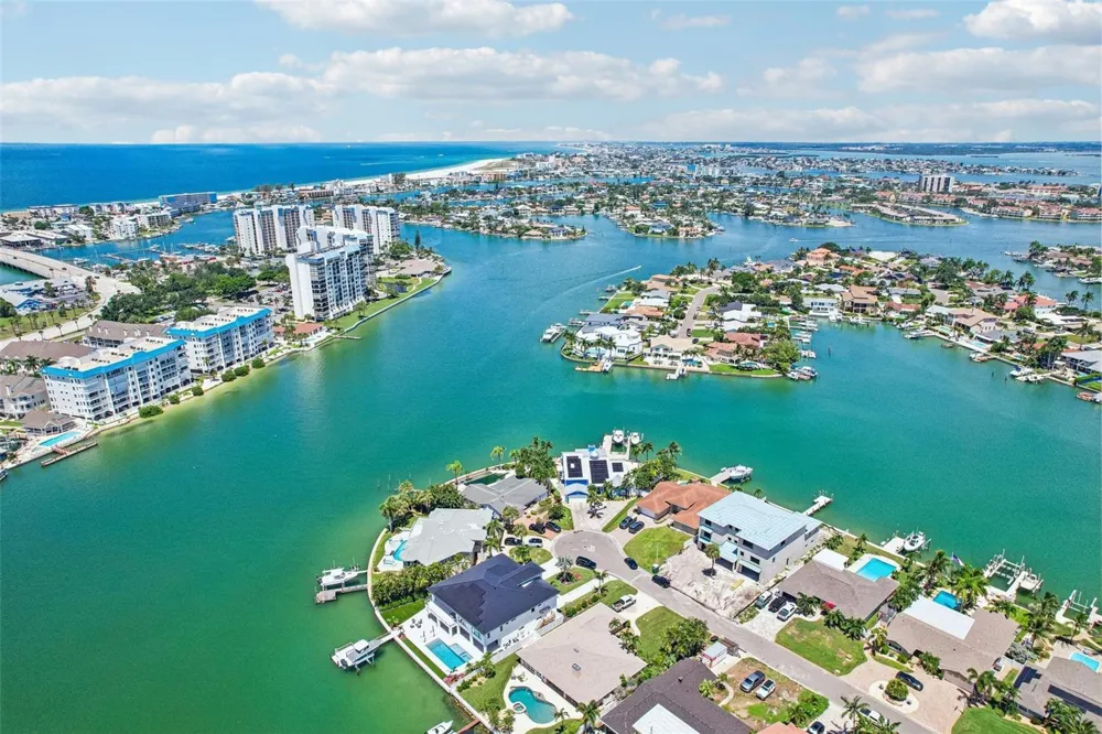 8078 13TH AVENUE S St Petersburg, FL 33707