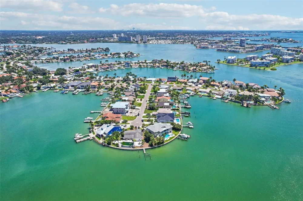 8078 13TH AVENUE S St Petersburg, FL 33707
