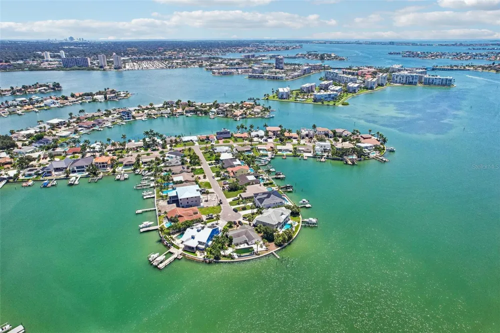 8078 13TH AVENUE S St Petersburg, FL 33707
