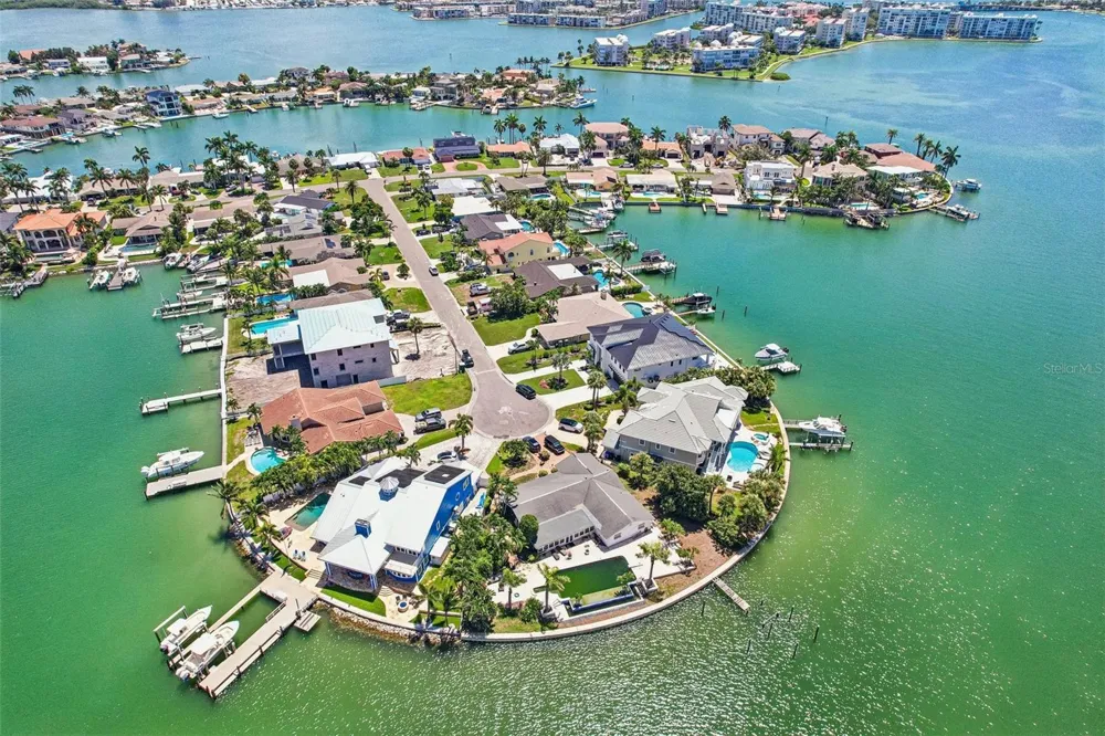 8078 13TH AVENUE S St Petersburg, FL 33707